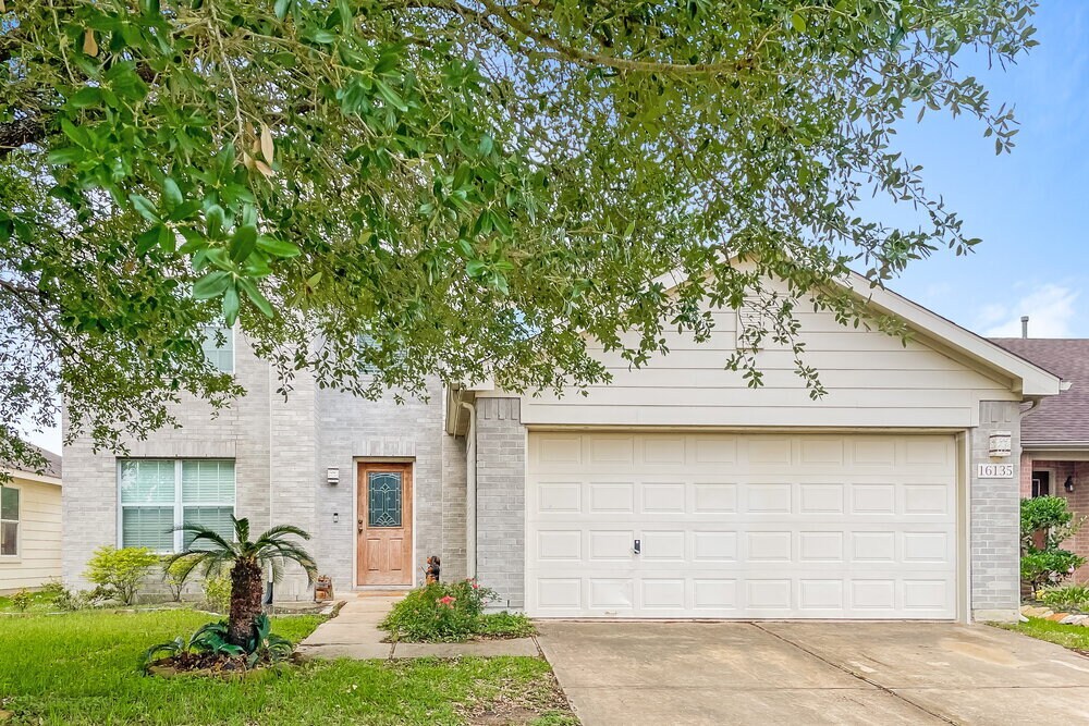 Foto principal - 16135 Cole Bridge Ln