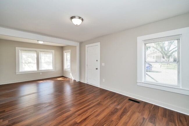 Foto del edificio - Newly Renovated House for Rent in Leeds, AL – 3 Bed, 2 Bath!