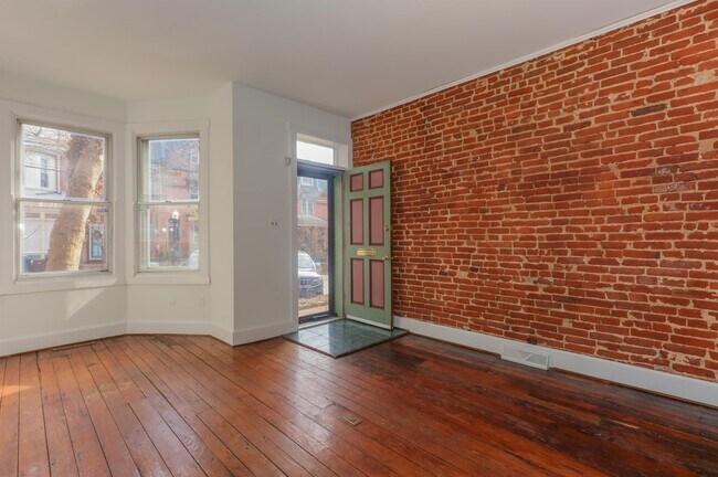 Foto del edificio - 1019 N Monroe St