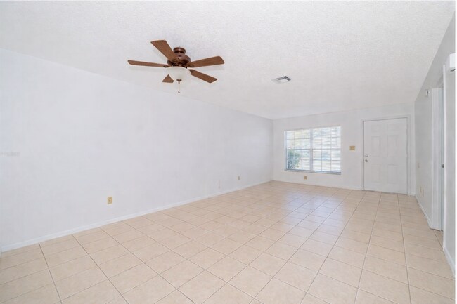 Foto del edificio - 8026 Woodduck Dr