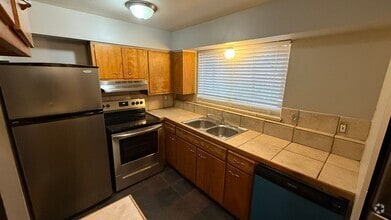 Building Photo - 2323 W 41st Ave