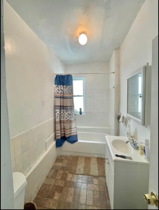 Building Photo - 888 Belmont Ave