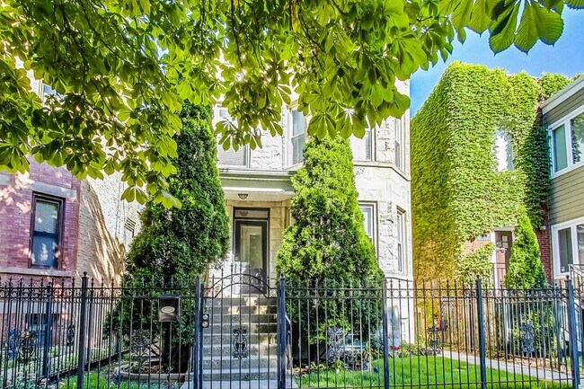 Foto del edificio - 3641 N Whipple St