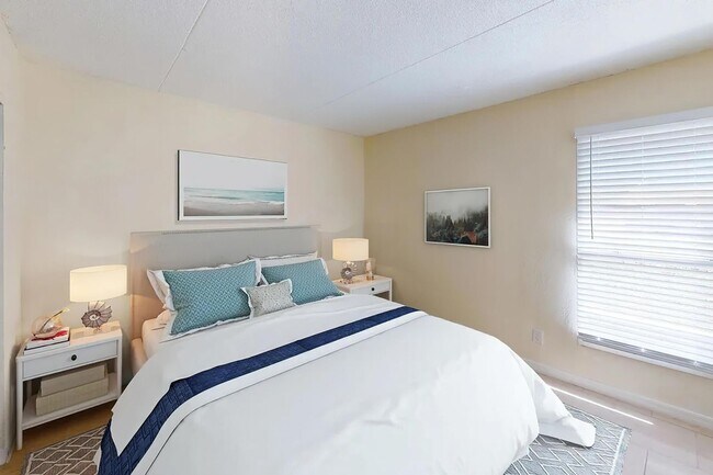 Interior Photo - Renaissance at Strawberry Creek