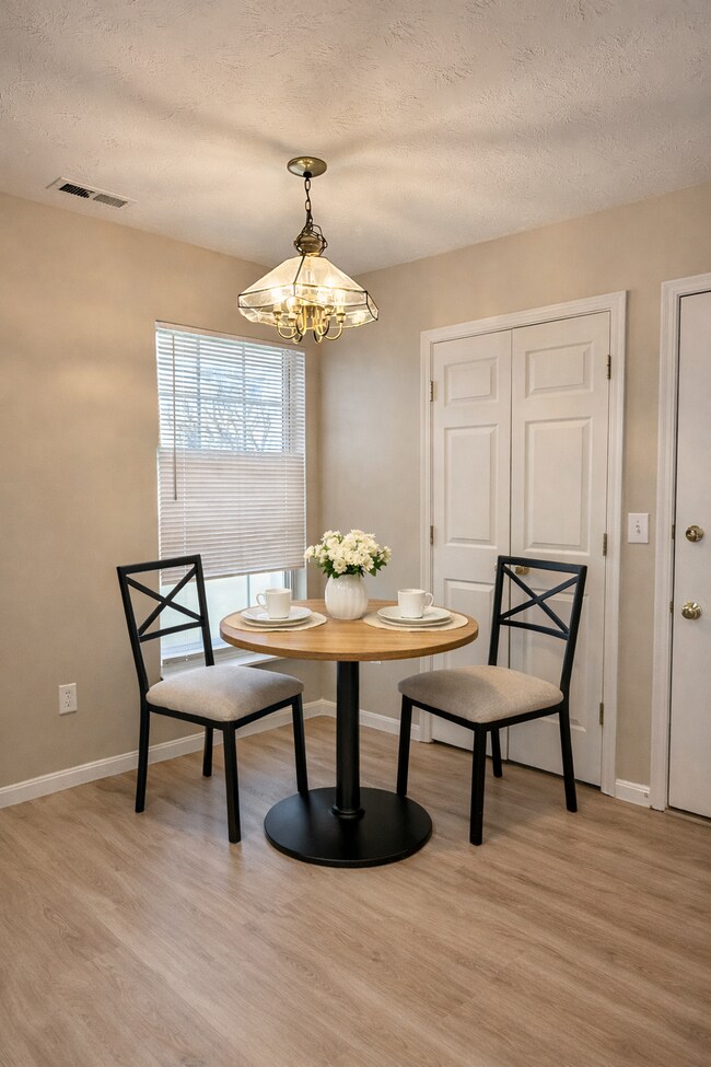 Foto del edificio - 4427 Towneside Ct