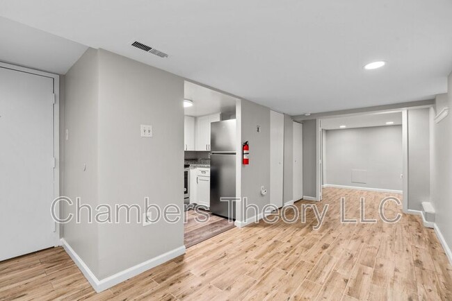 Foto del edificio - 1438 Meridian Pl NW