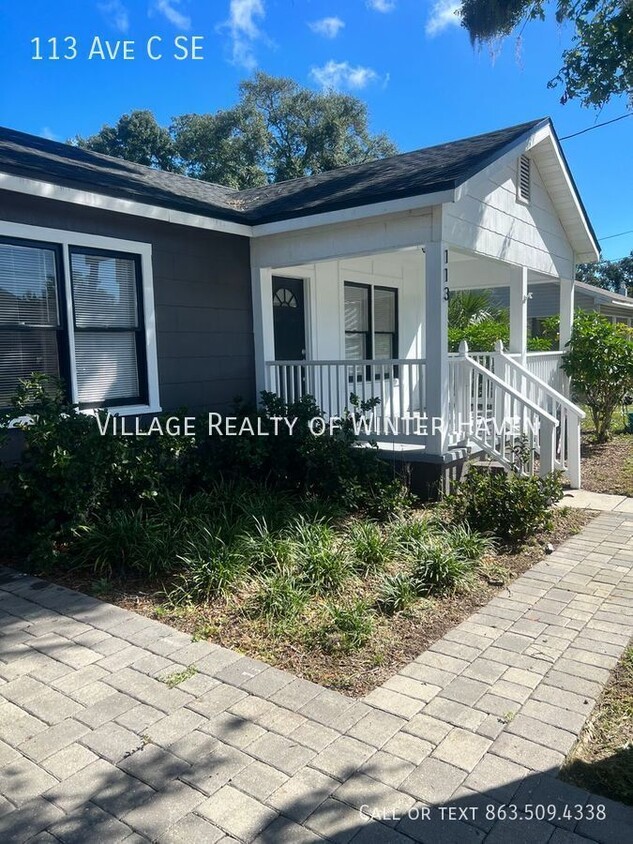 Foto principal - Ease in to this Quaint 2 Bedroom 1 Bath in...