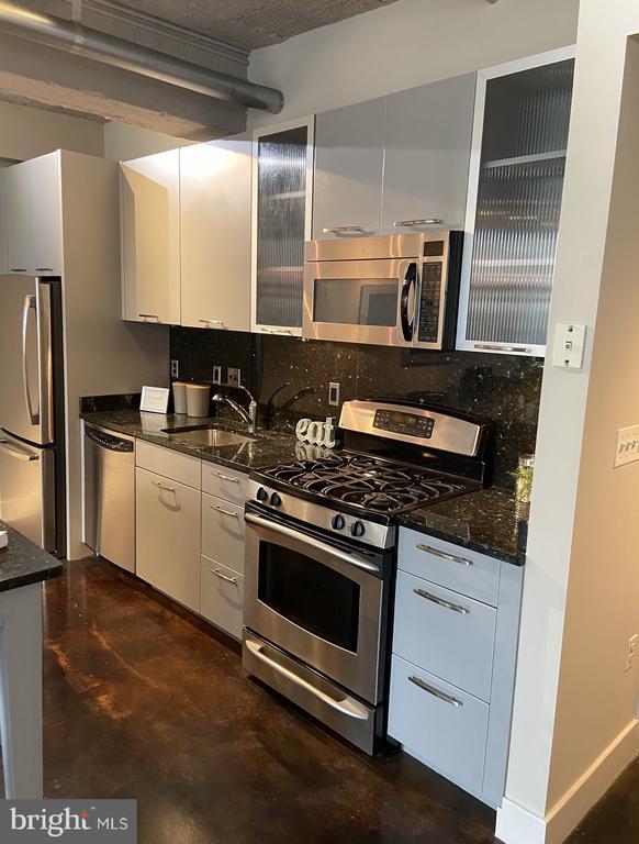 Building Photo - 916 G St NW