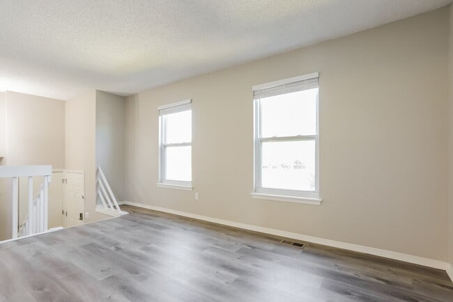 Foto del edificio - 8303 Sandreed Cir