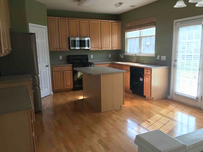 Building Photo - 104 Bristolwood Cir
