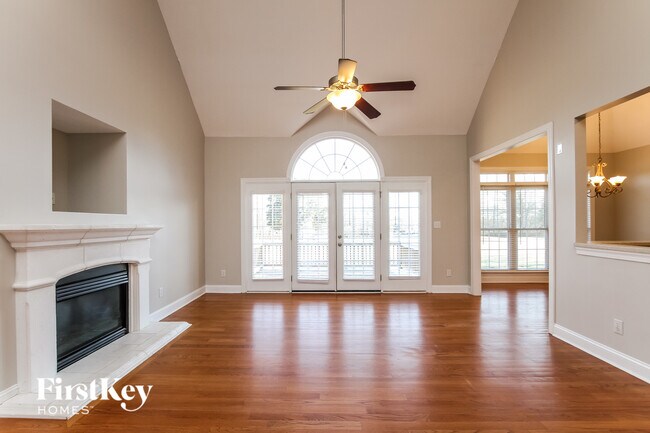 Building Photo - 130 Hunters Hill Dr