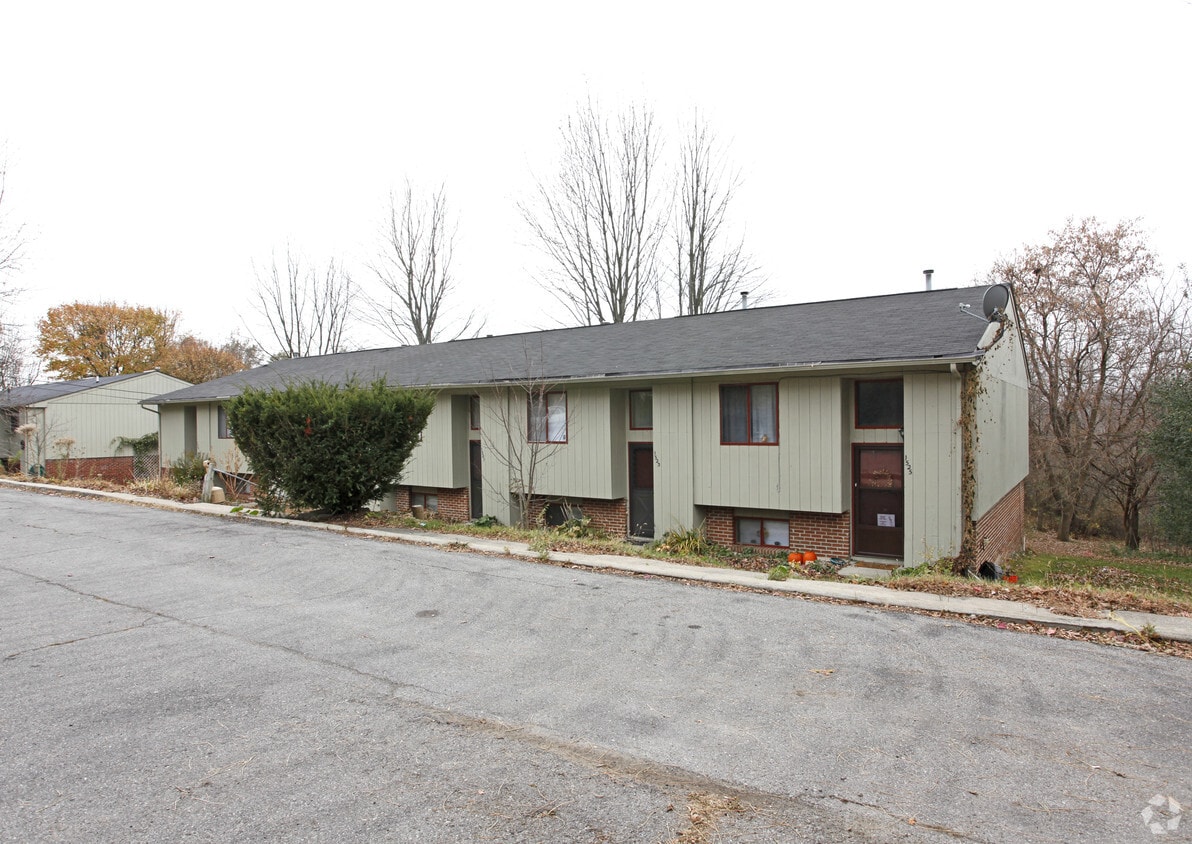 Building Photo - 1501-1525 Robby Ln