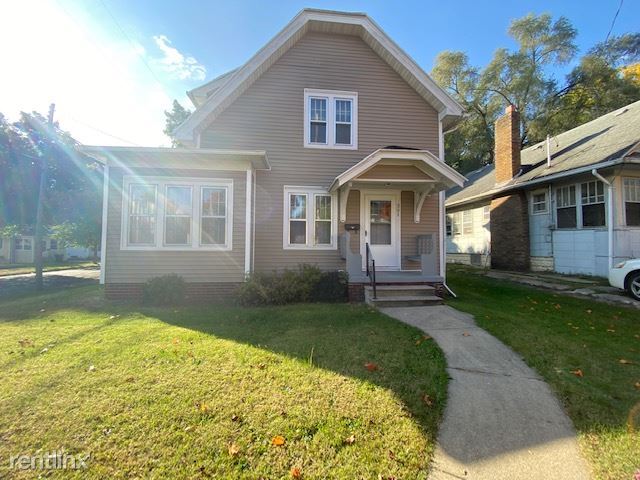 Primary Photo - 3 br, 1 bath House - 301 W High St