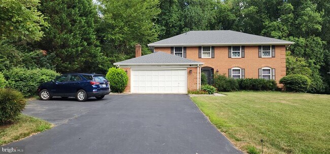 Foto del edificio - 736 Ridge Dr