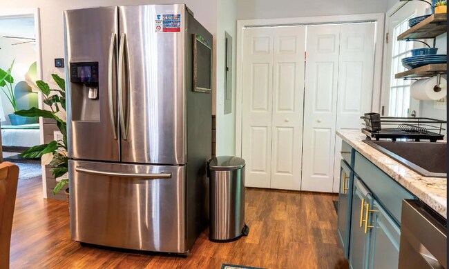 Foto del edificio - Adorable home available within 2 weeks of signing