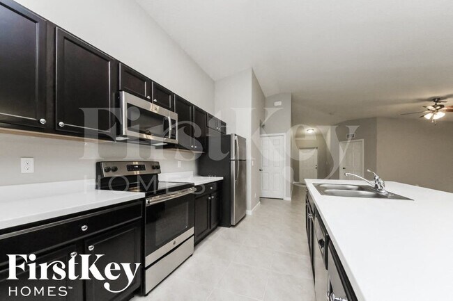 Foto del edificio - 797 SW Hillsboro Cir
