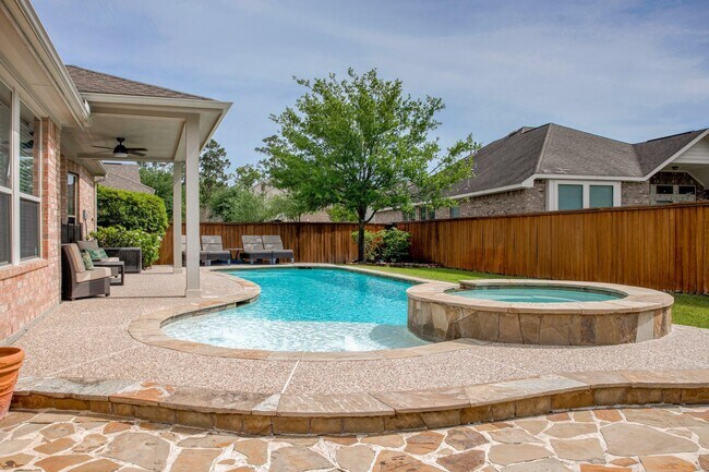 Foto del edificio - 99 Buck Trail Pl