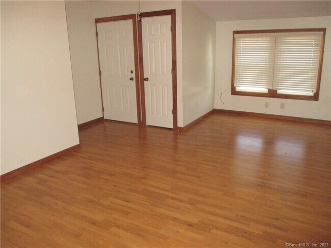 Building Photo - 407 Savin Ave