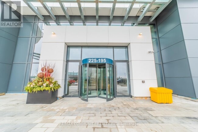 Building Photo - 195 Commerce St