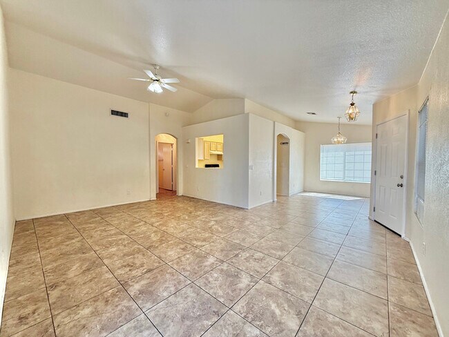 Foto del edificio - 2316 E Kelton Ln