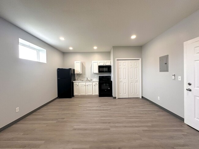 Foto del edificio - 1 bedroom 1 bath modern apartment