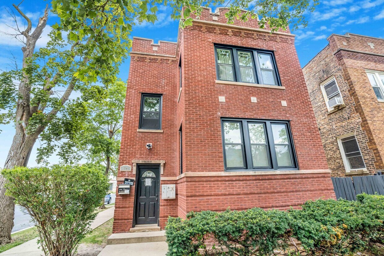 Foto principal - 1745 N Monitor Ave