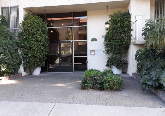 Natick Entrance - Natick Pines Apartments