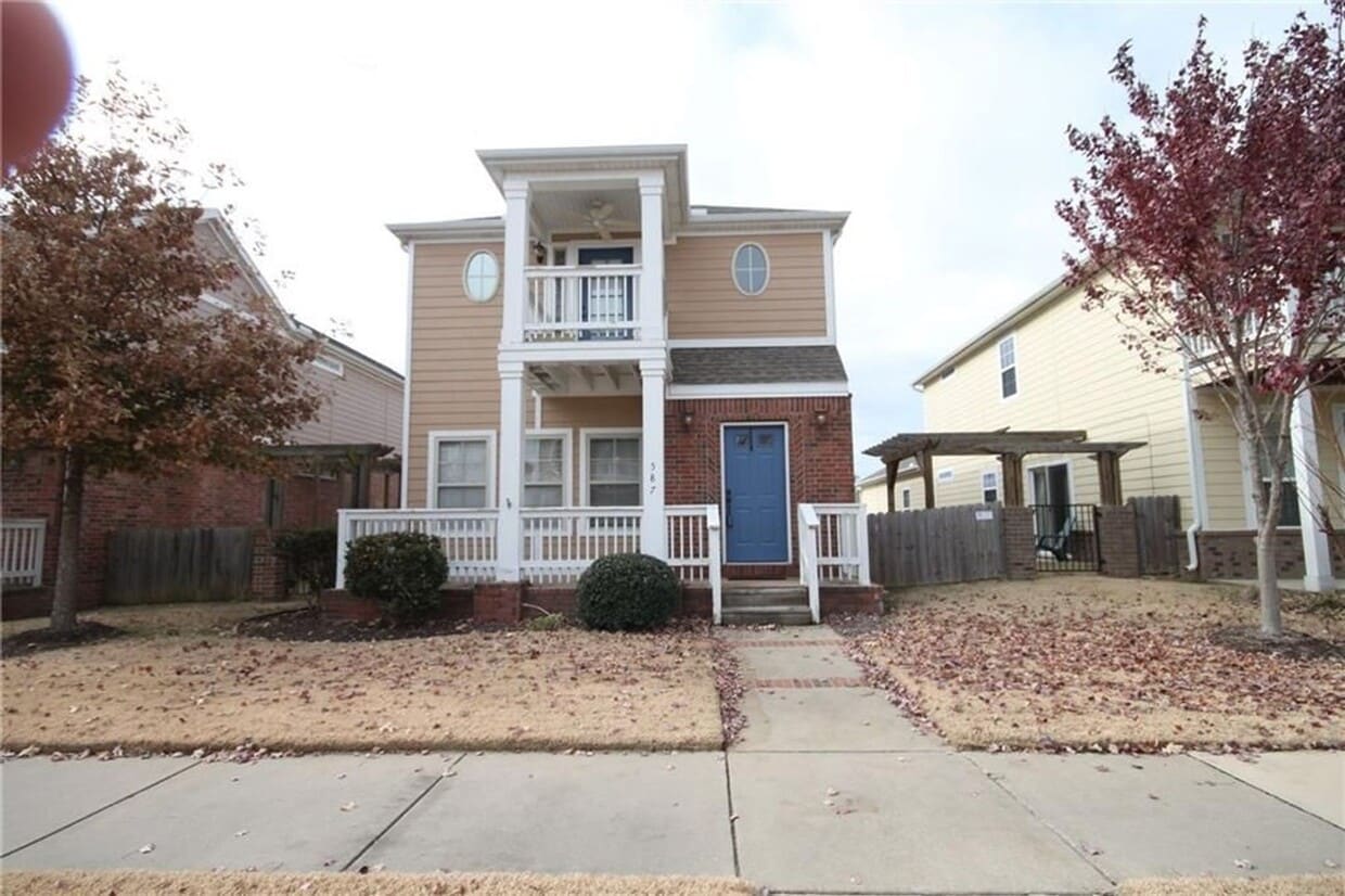 Available June 1st! 3-Bedroom, 2.5-Bathroom Home in Rupple Row - Available June 1st! 3-Bedroom, 2.5-Bathroom Home in Rupple Row