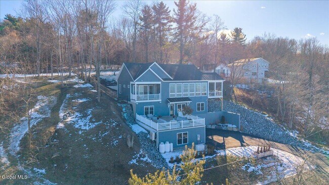 Foto del edificio - 91 Rodgers Ln