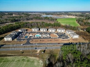 Building Photo - 120 Grove Cir