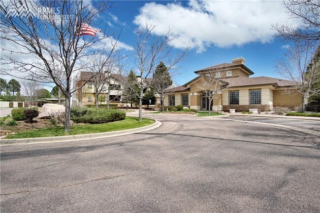 Building Photo - 3880 Riviera Grove