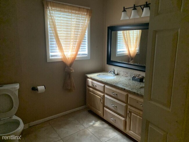 Foto del edificio - 5 br, 2 bath House - 3425 Knight Road