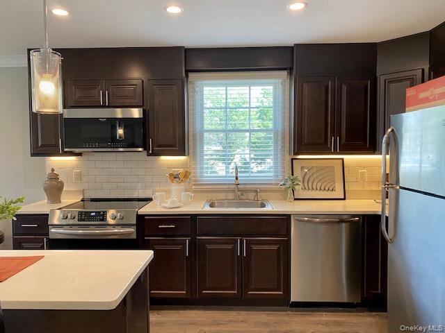 Foto del edificio - 168 Fulton St