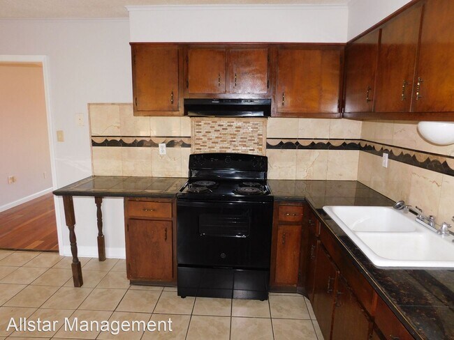 Building Photo - 3 br, 1 bath House - 5841 Gray Cove