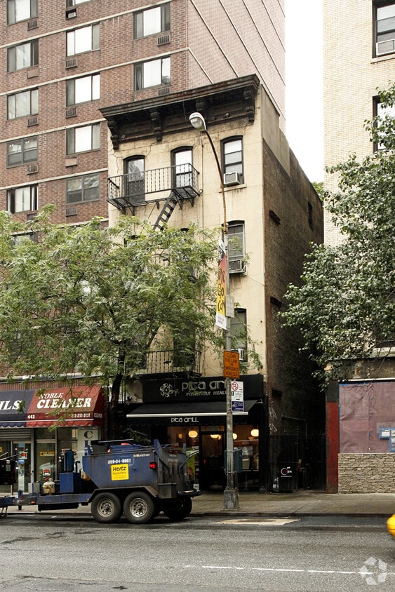 Building Photo - 441 third ave
