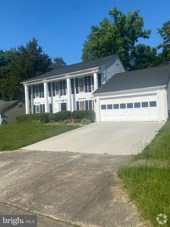 Building Photo - 12101 Amblewood Dr