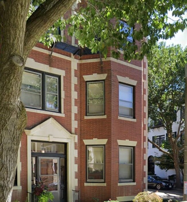 Building Photo - 16 Keswick St