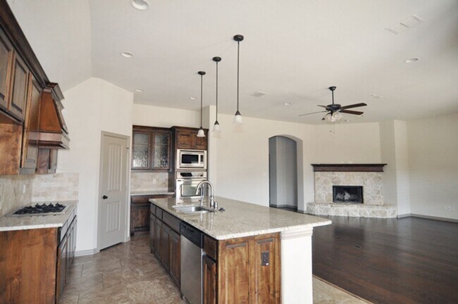 Foto del edificio - Available NOW 4-3-2 in FW!