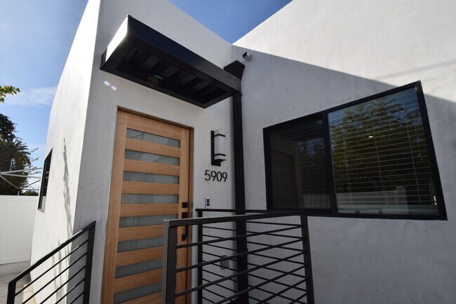 Building Photo - 5915 Fair Ave