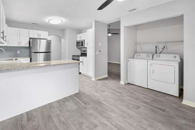 Foto del edificio - Indian Hills Apartments
