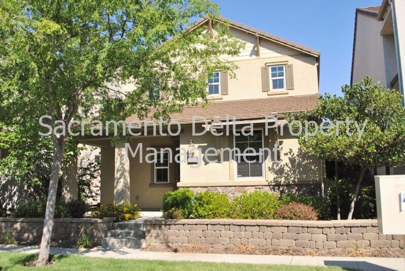 Foto principal - Beautiful West Roseville Home with Solar!