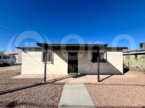 Building Photo - 1416 S Highland Ave