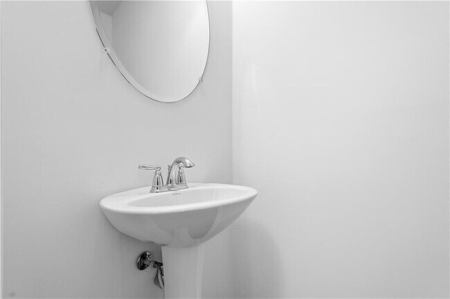 Foto del edificio - 2384 Belmont Pl