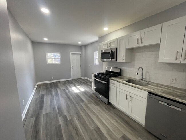 Building Photo - Anika Homes 3 Bedroom