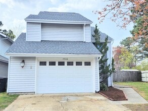 Building Photo - 5340 Chatham Lake Dr