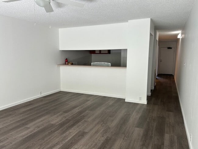 Building Photo - One Bedroom, One Bath Unit in  Kailua Bay ...