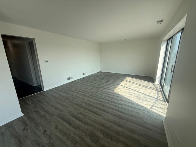Building Photo - 2300 N Harlem Ave
