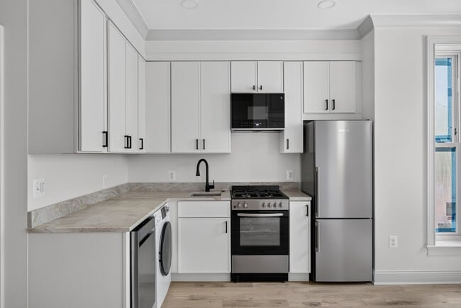 Photo - 311 East Capitol St SE (Washington, DC) Apartment