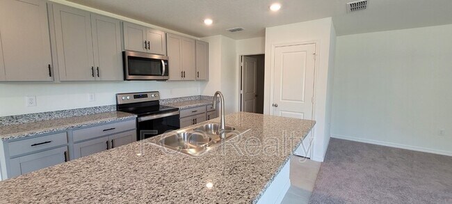 Photo - 1195 Papaya Cir. House