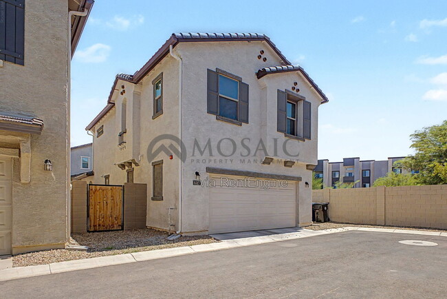 Building Photo - 8317 E Impala Ave